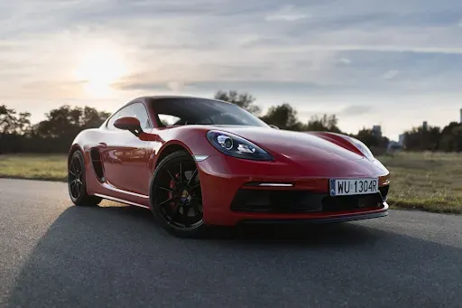 Wynajem samochodu sportowego